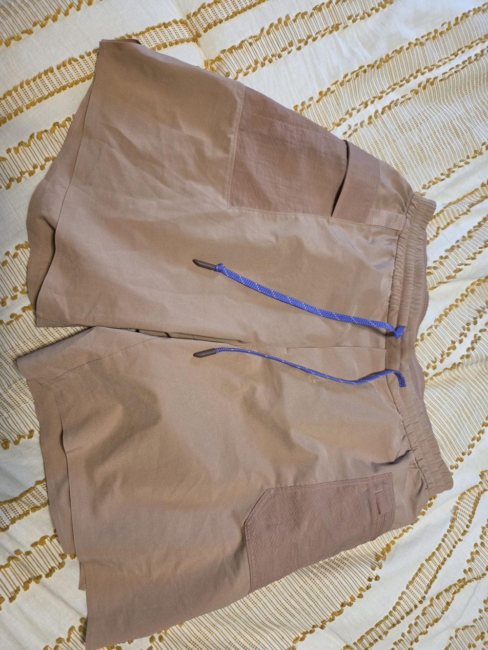 lululemon athletica Waterproof Boy’s Drawstring Shorts (XL)